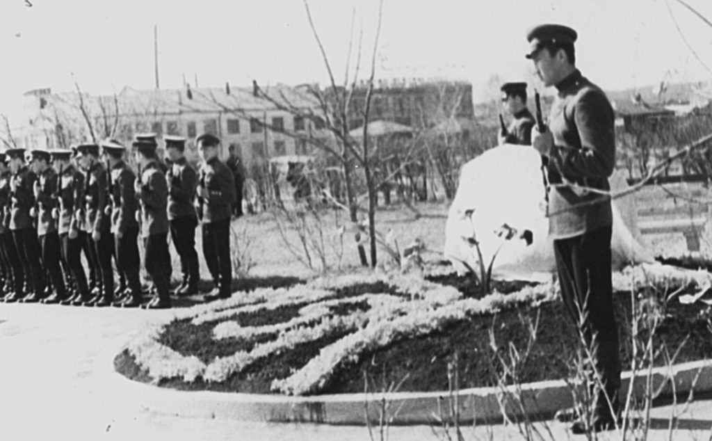 Закладной камень на месте будущего монумента