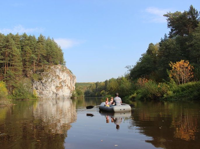 Известняковая скала на реке Реж между Першино и Голендухино