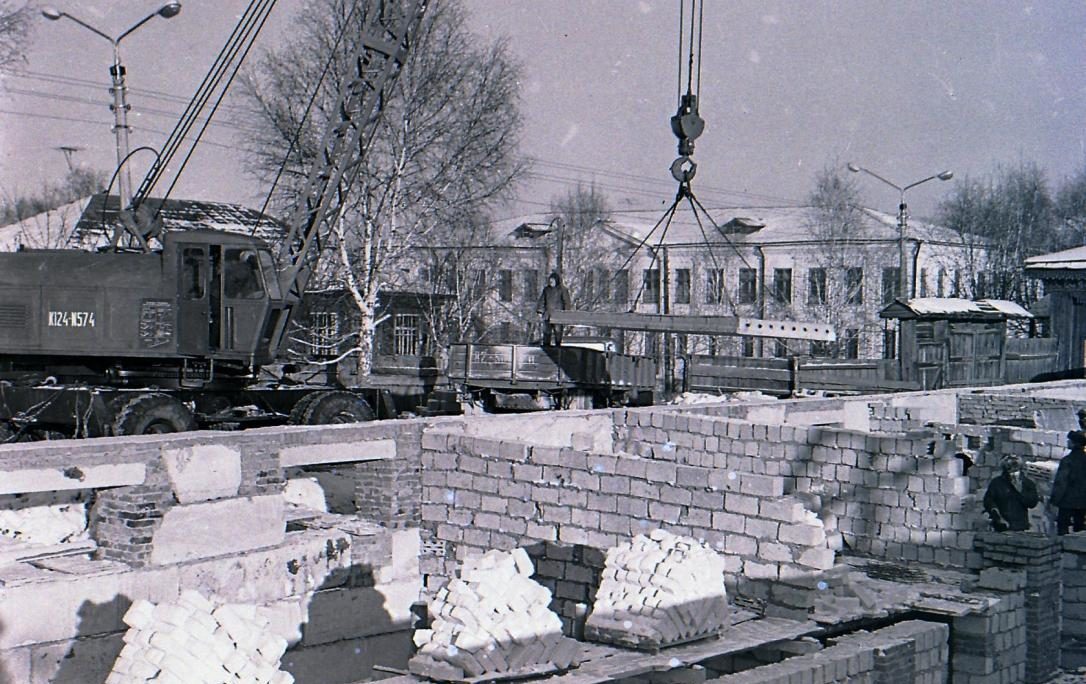 История Режа. Середина 1970-х: строительство новой почты
