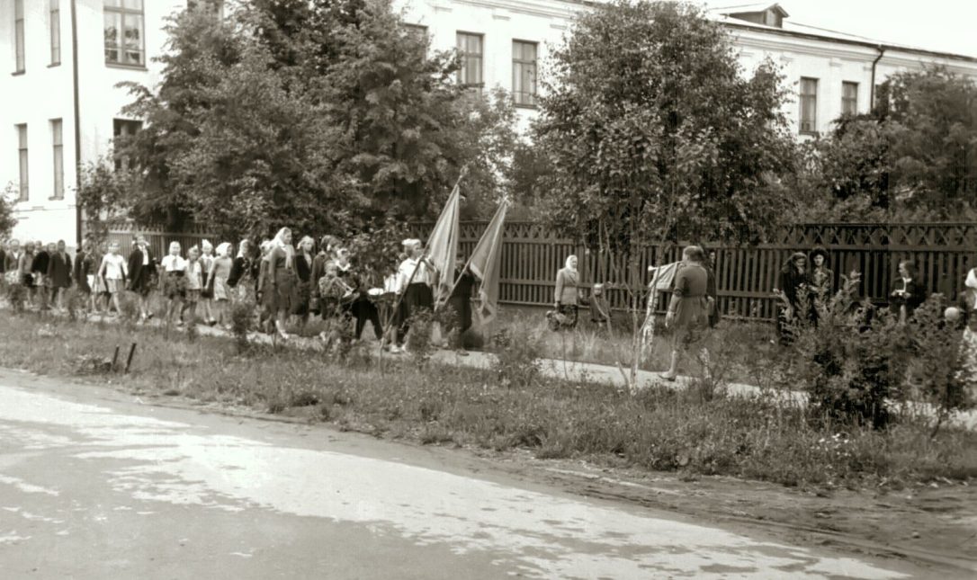 Детский парк в 1960-е годы имел ограждение