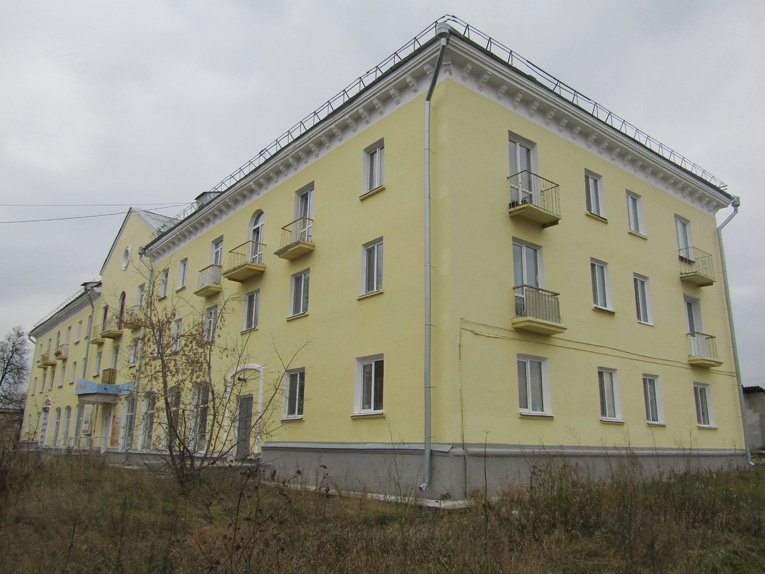 Первое в Реже 3этажное здание