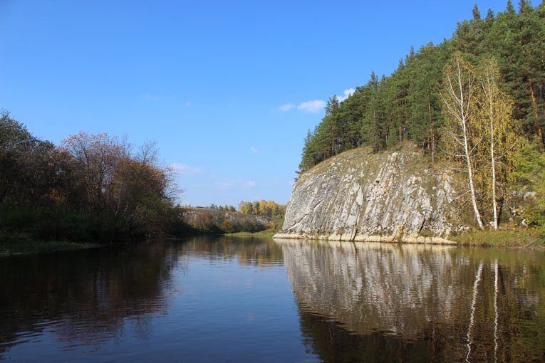 Коровий камень на реке Реж