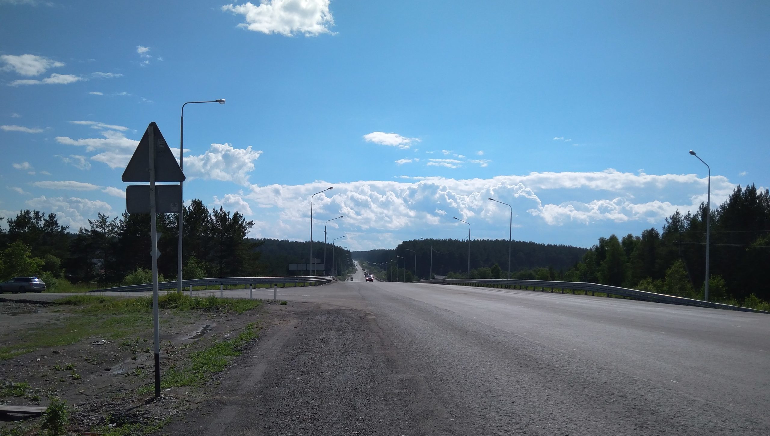 Режевской тракт. У моста через реку Пышму, с бассейна которой началась история «золотой лихорадки»