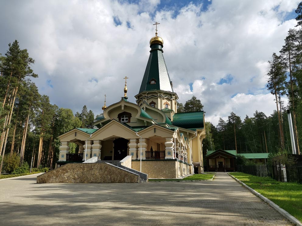 Храм в честь иконы Божией Матери «Державная»