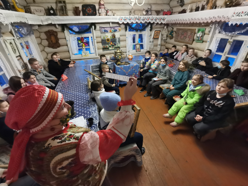 Экскурсия в Парк Сказов: в доме у бабы Нины