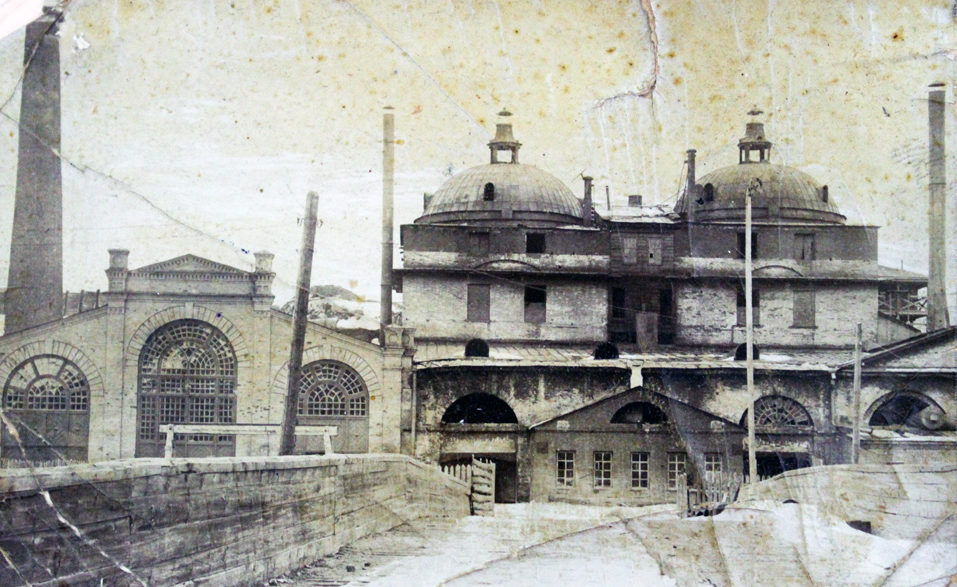 История города Режа: 1861 — 1917. Доменный цех Режевского завода. Фото 1916 года