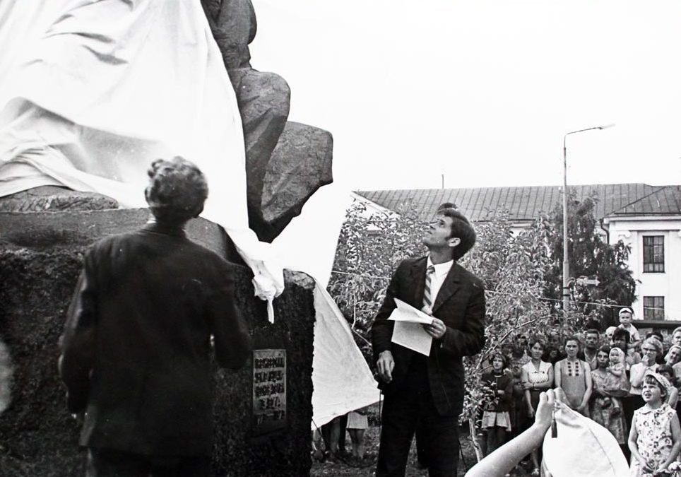 История Режа. Открытие памятника режевским умельцам-основателям завода, 1973 год