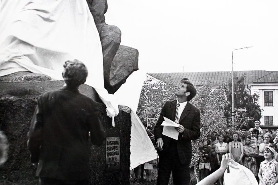 История Режа. Открытие памятника режевским умельцам-основателям завода, 1973 год