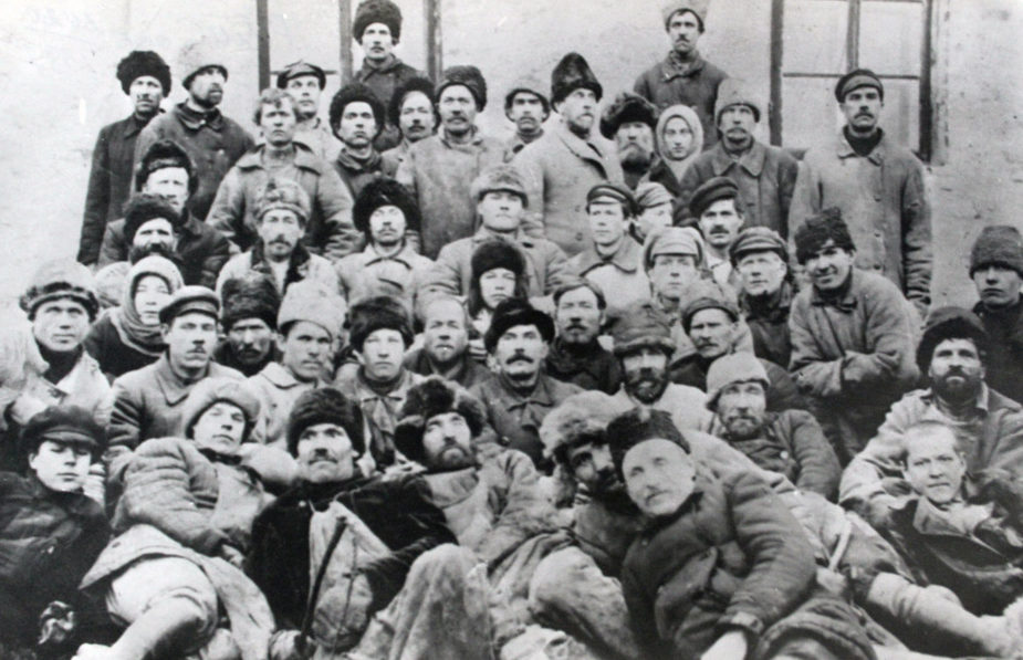 История Режа. Участники восстановления и пуска домны Режевского завода. Фото 1930 года
