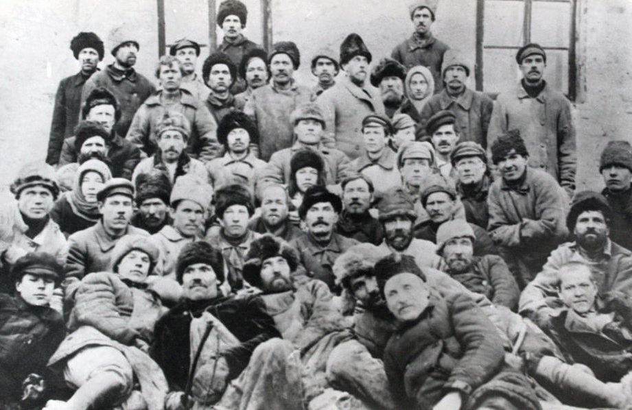 История Режа. Участники восстановления и пуска домны Режевского завода. Фото 1930 года