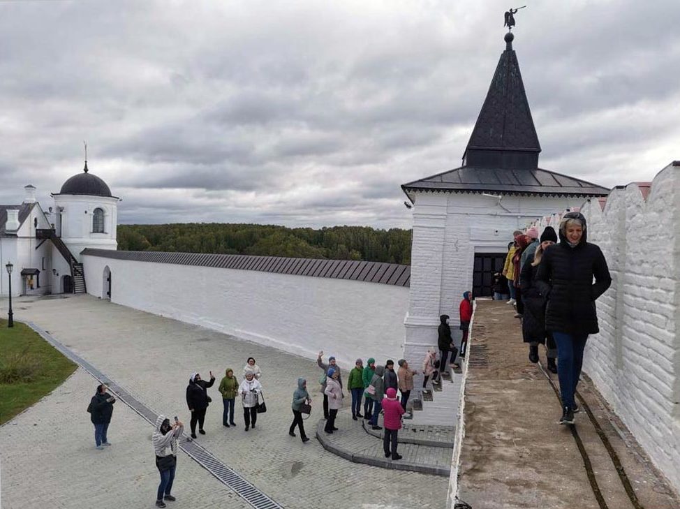 На стене Тобольского кремля
