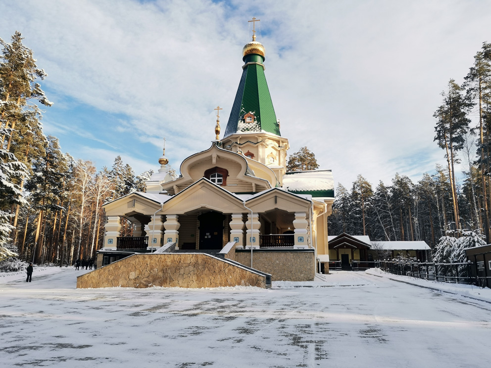 Монастырь на Ганиной яме. Храм иконы Божией Матери "Державная" зимой